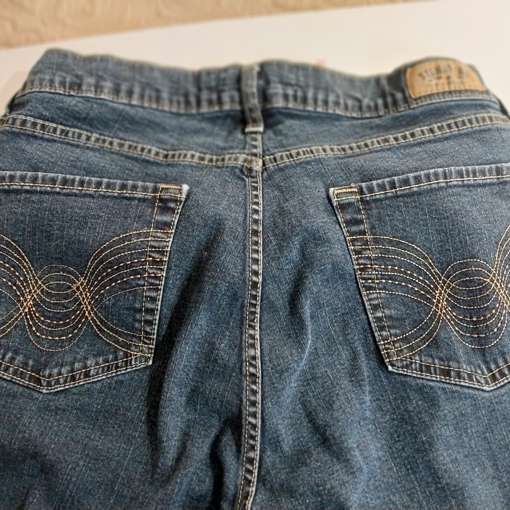 Levi's Women's Curvy Boot Cut Jeans in Rich Blue Sz 12 - Picture 9 of 13